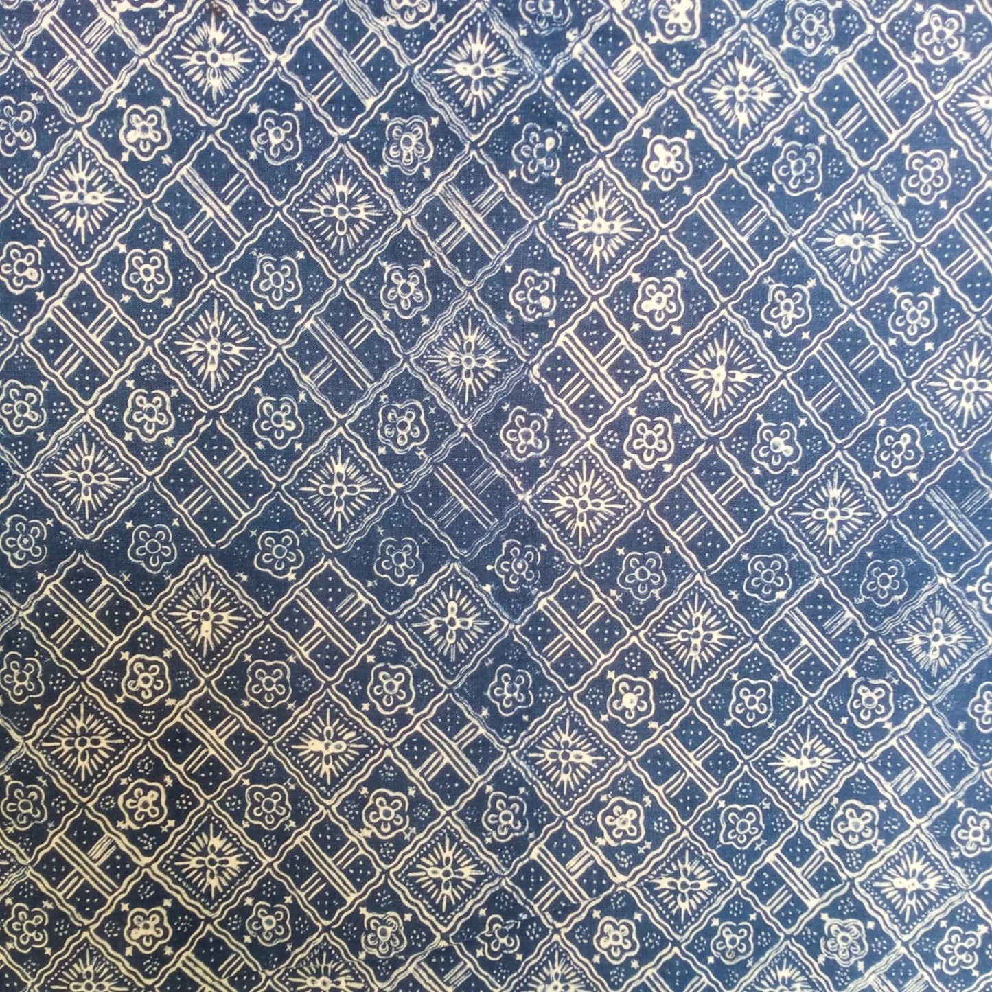1980s Tumpal Pasung Blue Dandelion Flower Saroong Shawl