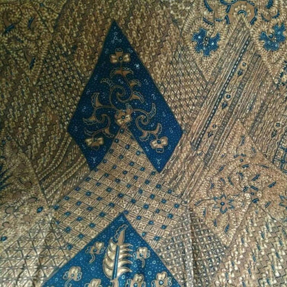 Unique Indonesian Hand Drawn Javanese Batik Sogan Tambal with Mixed motifs on Chevron pattern Kain