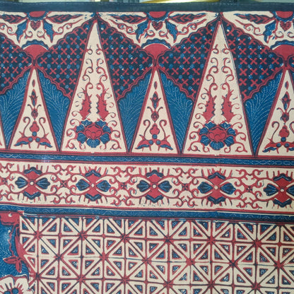 Sogan Cap Motif Tegel Batik