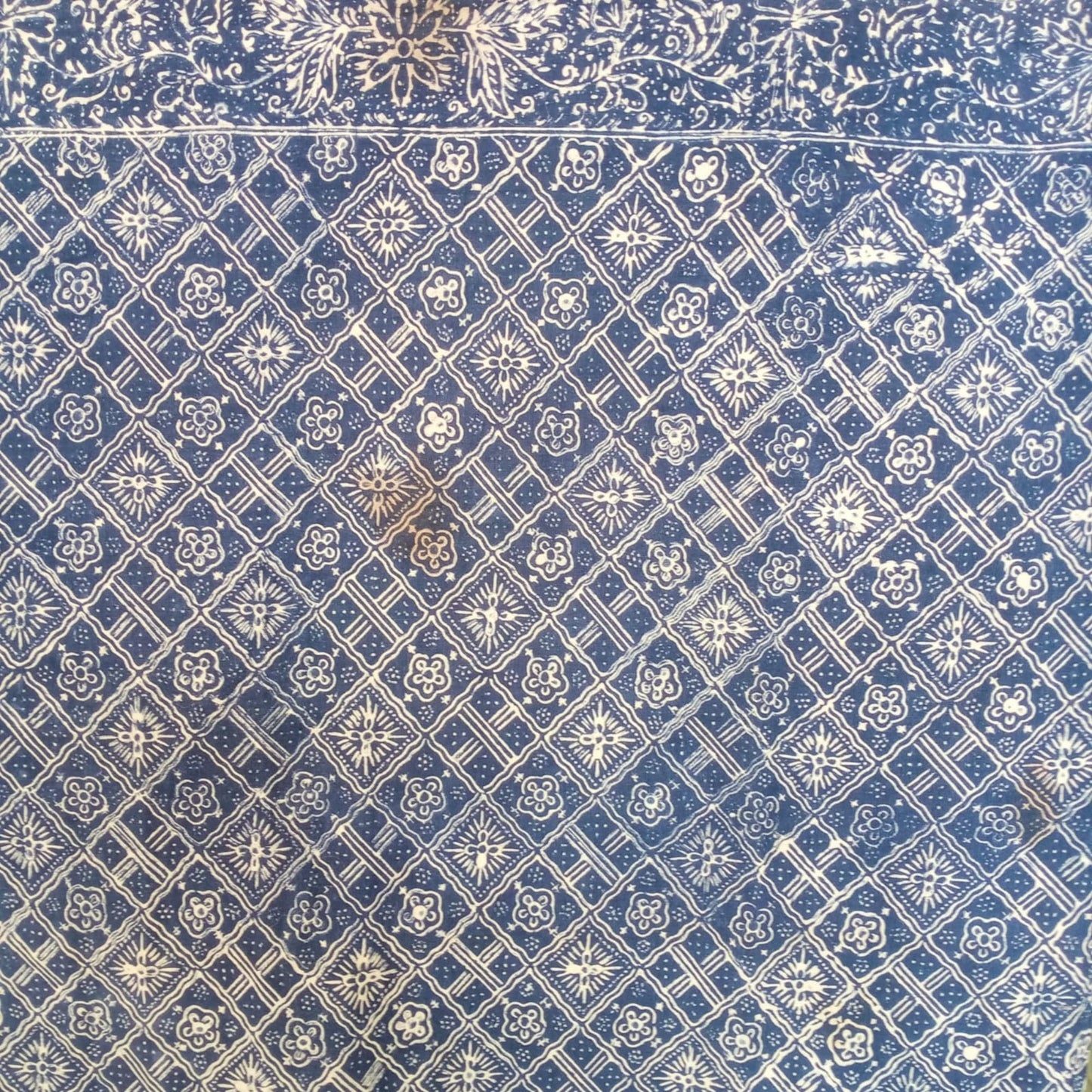 1980s Tumpal Pasung Blue Dandelion Flower Saroong Shawl