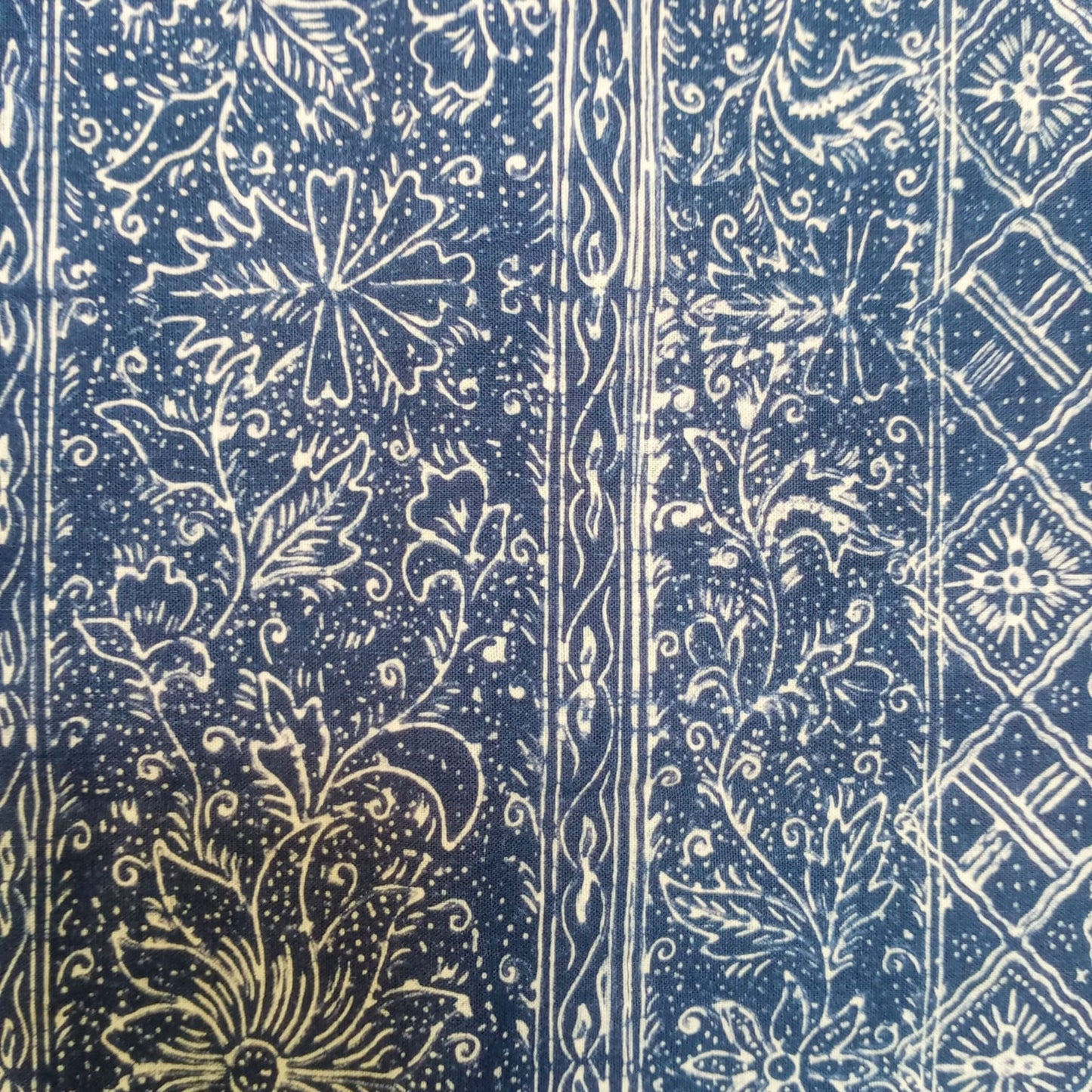 1980s Tumpal Pasung Blue Dandelion Flower Saroong Shawl