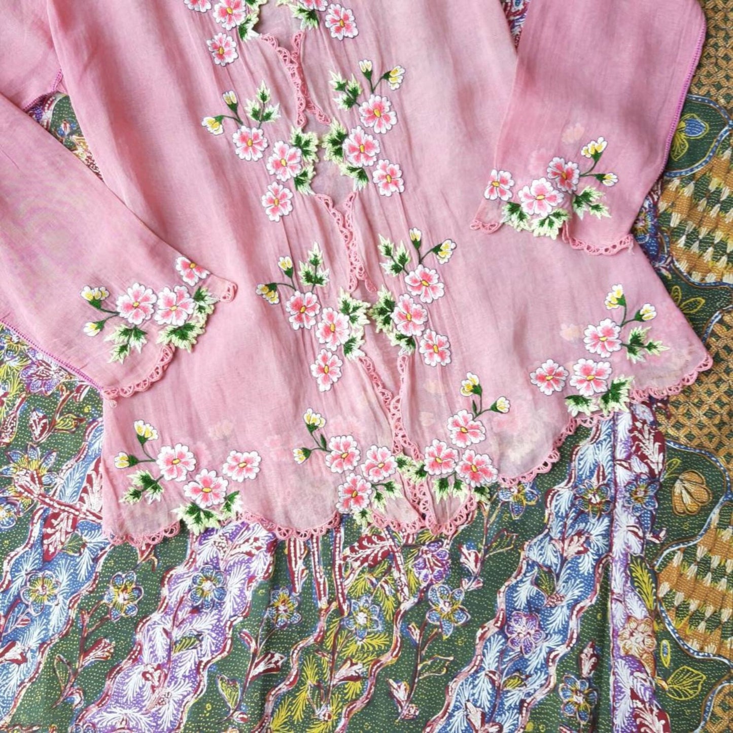 Vintage Indonesian Kebaya Encim in Pink with Pink Chrysanthemum Embroidery