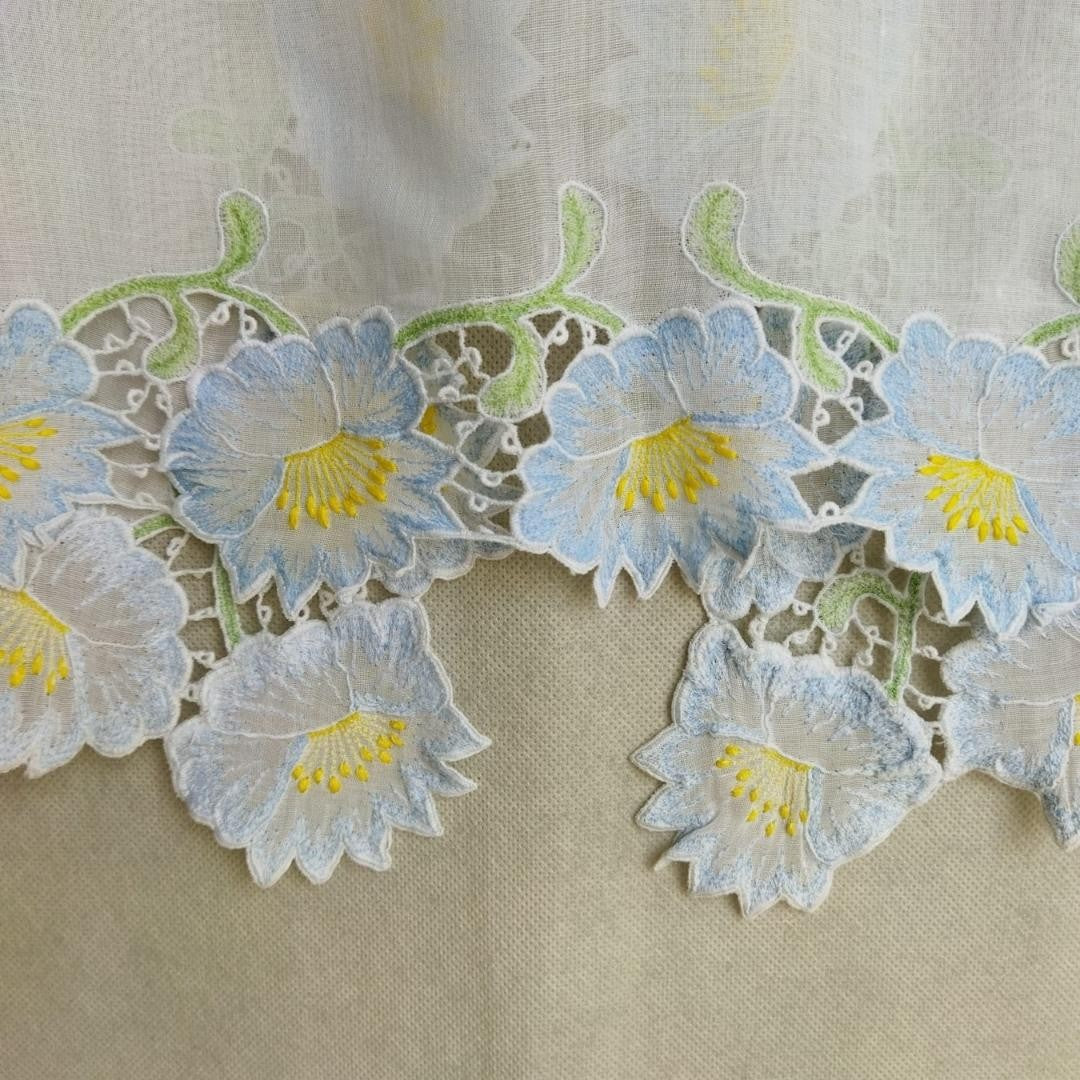 Vintage Broken White Soft Blue Encim kebaya