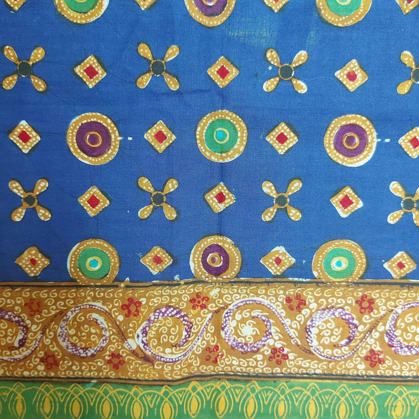Indonesian Hand Drawn Javanese Batik Jlamprang Biru Royal Motif Gemstone Kain