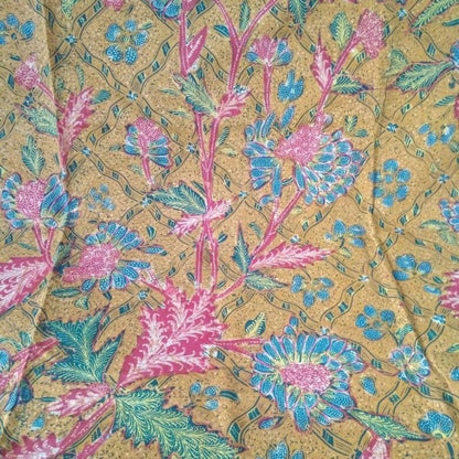 Classic Indonesian Hand Drawn Javanese Batik Tiga Negri Siang Swie Sidomukti Kain