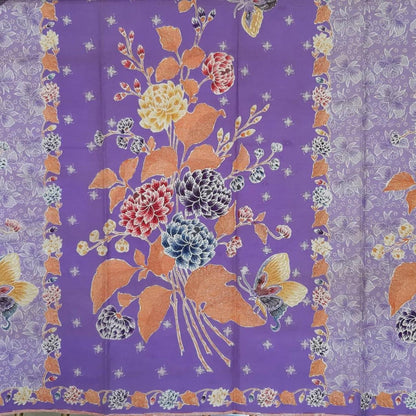 Vintage Indonesian Hand Drawn Javanese Batik Saroong Kedungwoeni with Buketan Motif