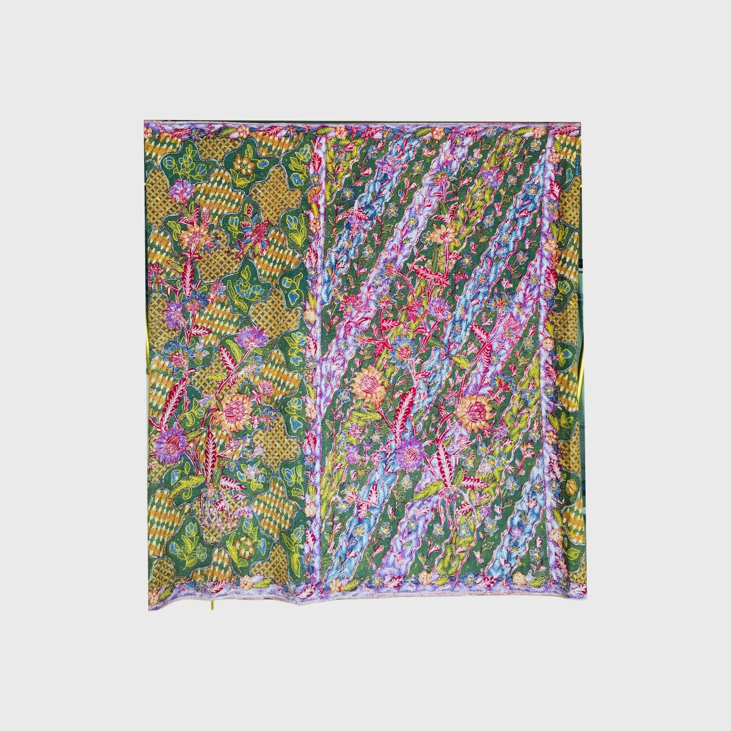 Vintage Peranakan Hand Drawn Tiga Negeri Sarong Batik in Green (Bianjoe) Sekarjagad (World of Flowers)