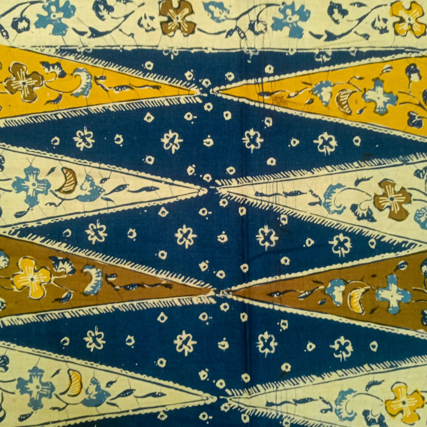 Indonesian Sogan Batik Saroong Shawl