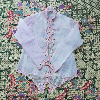 Vintage 60s Soft Pink Kebaya with White-Pink Embroidered Flower Trim