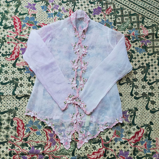 Vintage 60s Soft Pink Kebaya with White-Pink Embroidered Flower Trim