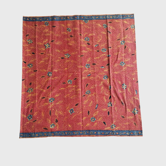 Vintage Goan Saroong With Cecek Background