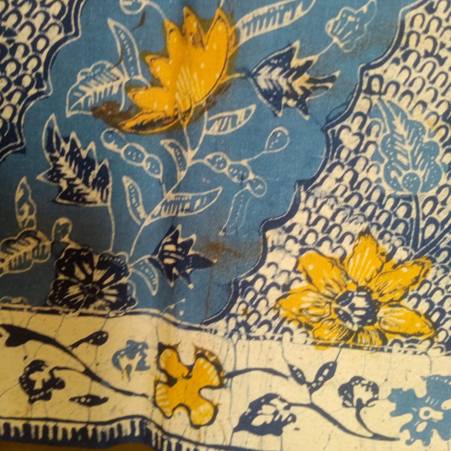 Indonesian Sogan Batik Saroong Shawl