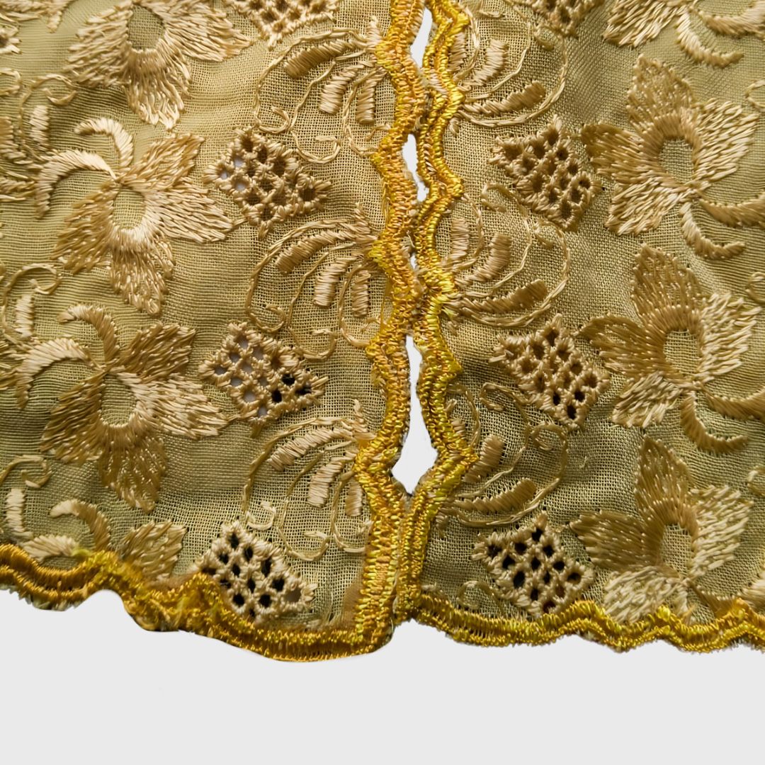 Vintage Brown Lace Simple Encim Kebaya