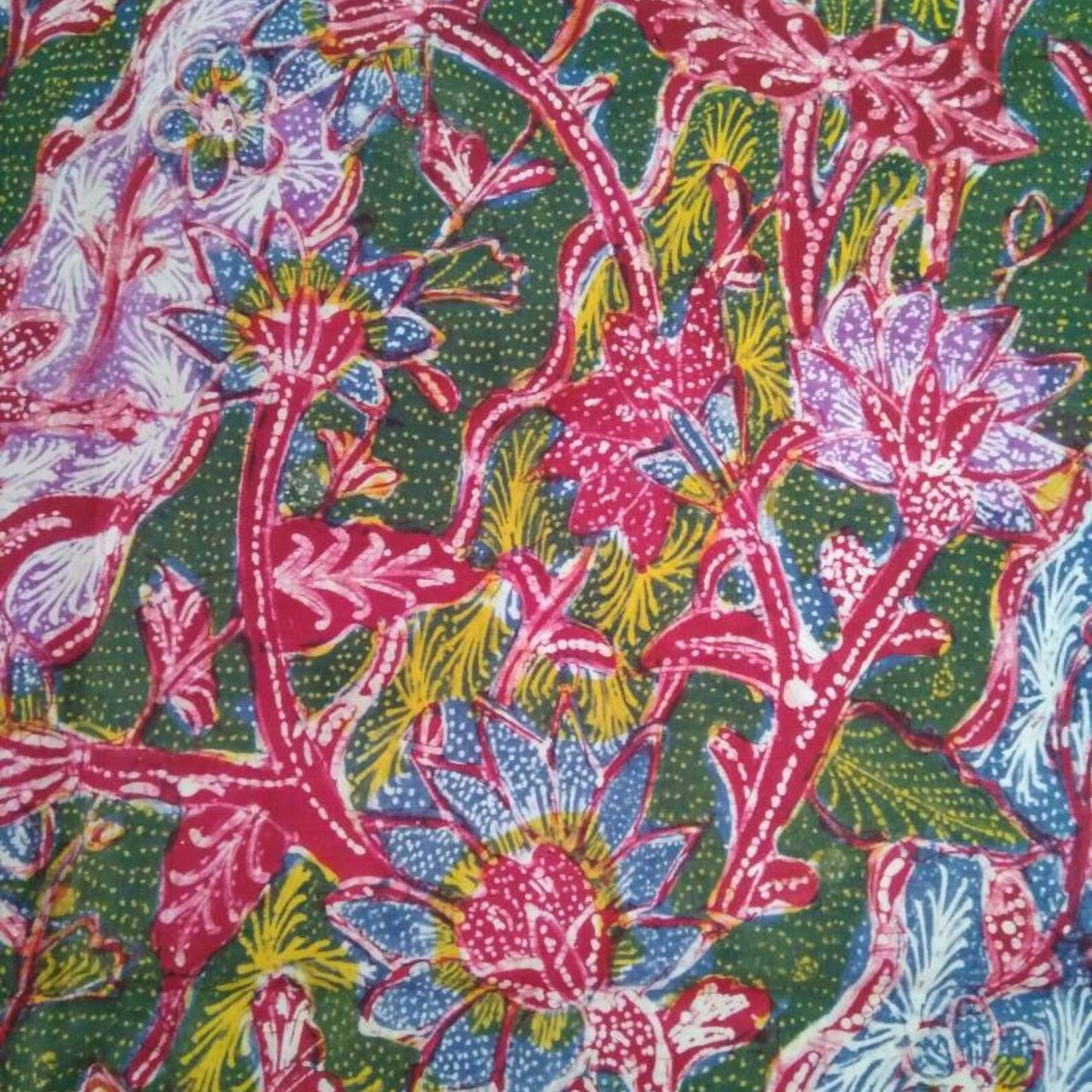 Vintage Peranakan Hand Drawn Tiga Negeri Sarong Batik in Green (Bianjoe) Sekarjagad (World of Flowers)