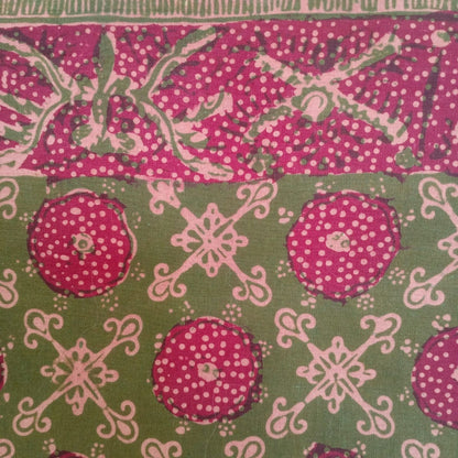 1980s Tumpal Pasung Kancing Flower Motif Batik Saroong Shawl