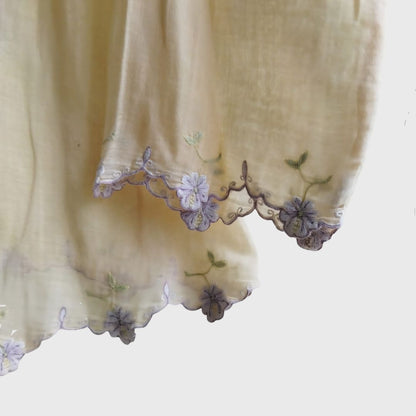 Vintage Cream Simple Kebaya