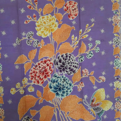 Vintage Indonesian Hand Drawn Javanese Batik Saroong Kedungwoeni with Buketan Motif