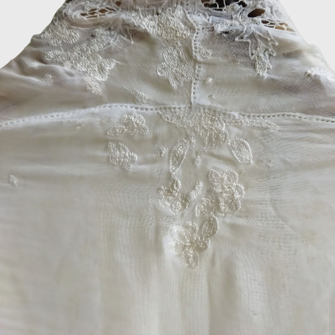 Vintage White Kerancang Kebaya