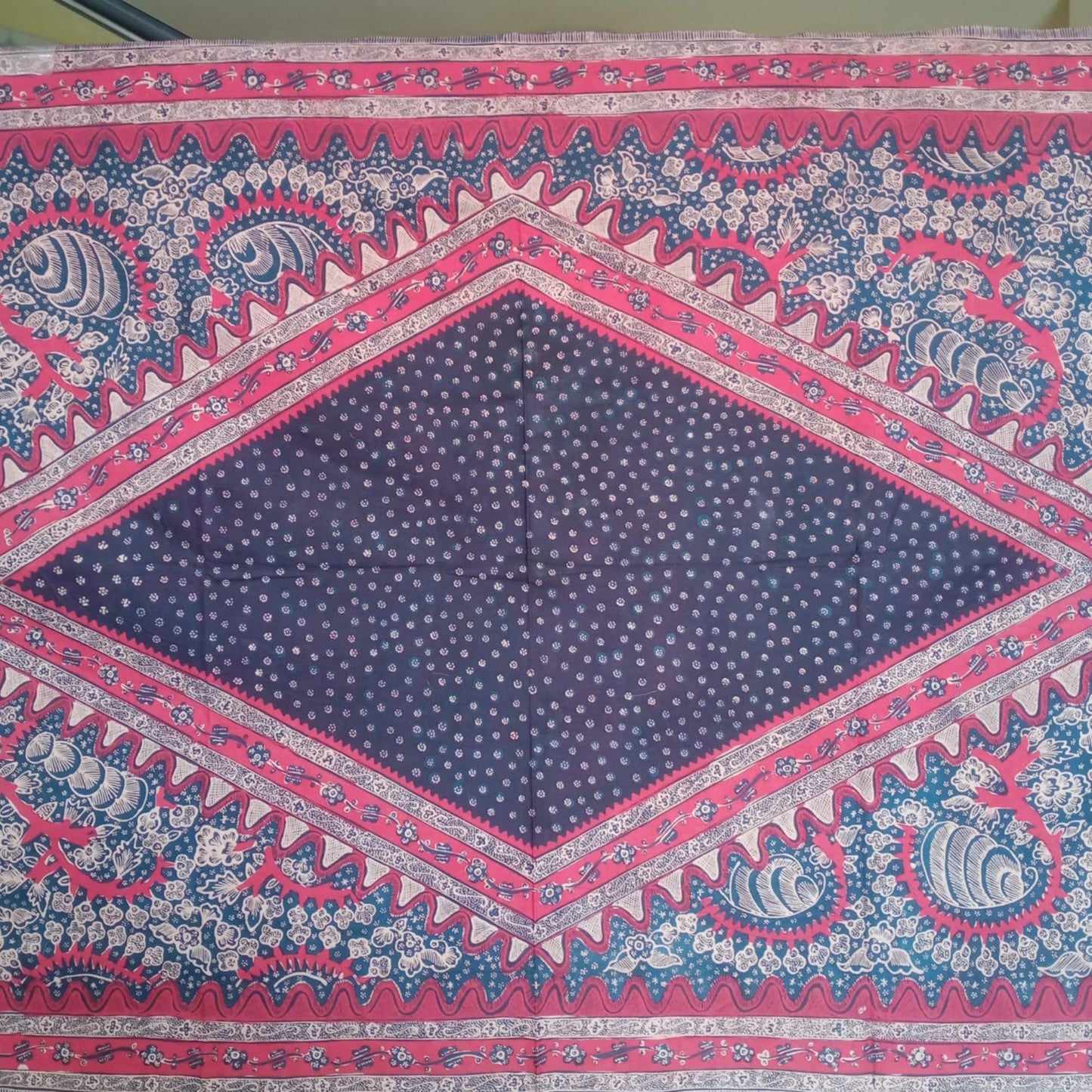 Jambi Keong Motif Batik
