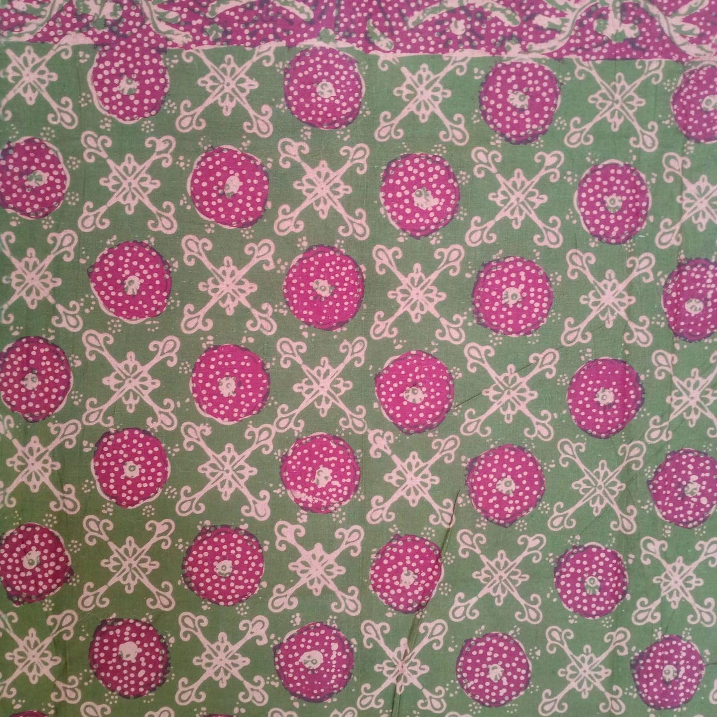 1980s Tumpal Pasung Kancing Flower Motif Batik Saroong Shawl